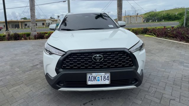 Used 2024  Toyota LE image 5