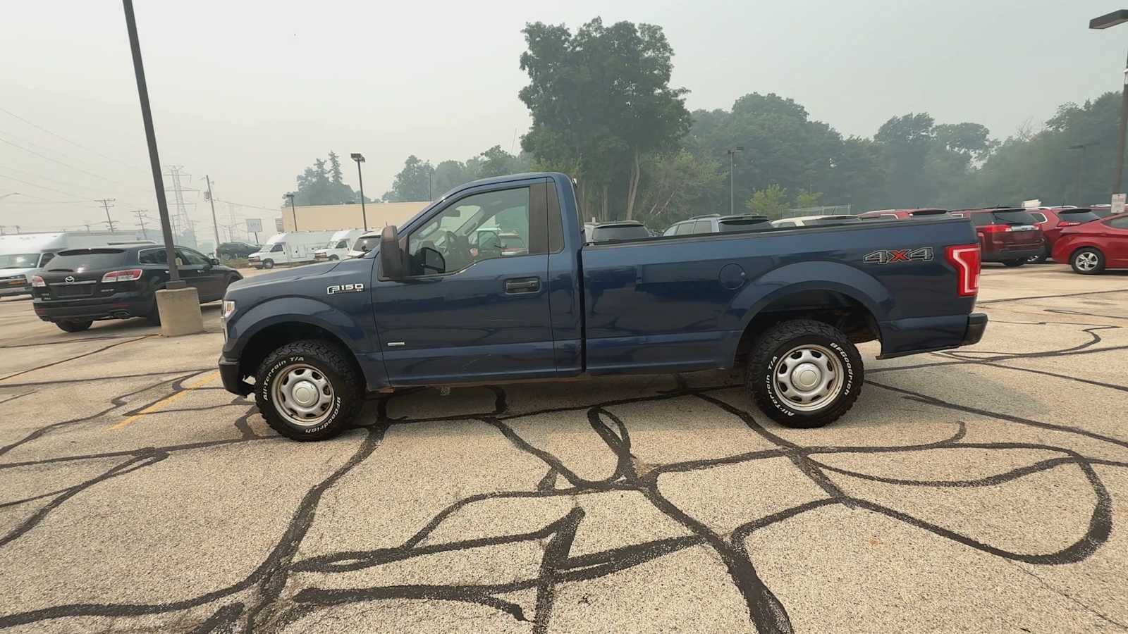 Used 2017 Blue Ford XL image 5