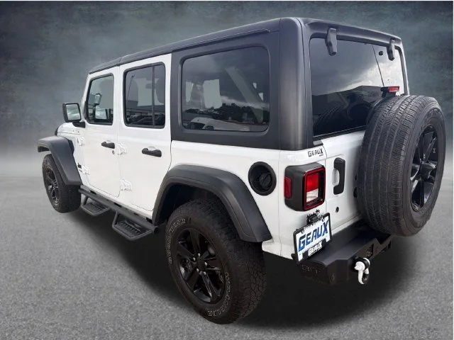 Used 2020 White Jeep Unlimited Sport Altitude image 5