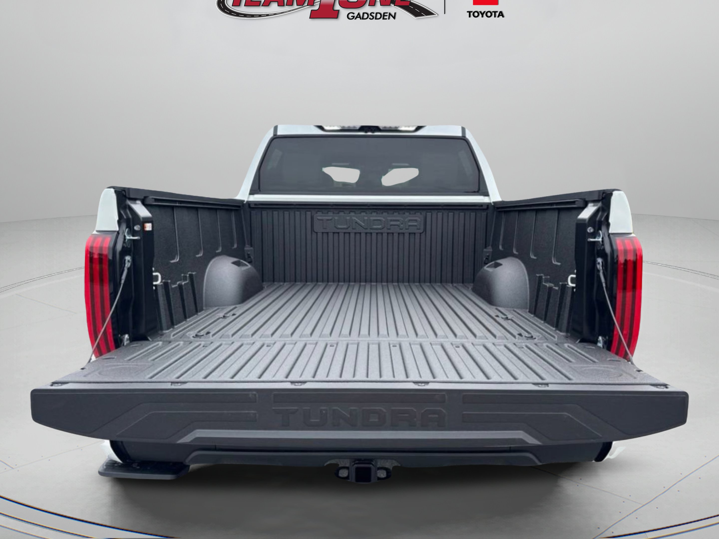 2026 Toyota Tundra Limited - Photo 8
