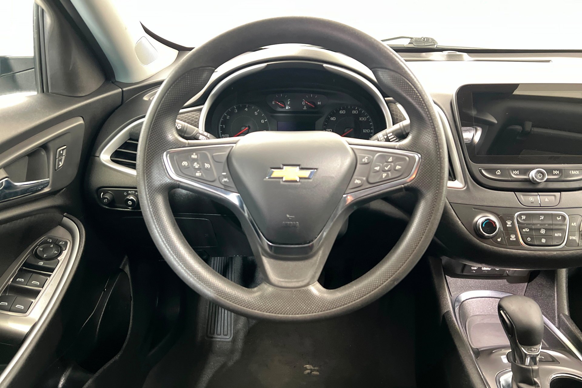 2024 Chevrolet Malibu 1LT - Photo 13