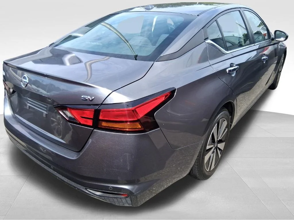 Used 2022 Gray Nissan 2.5 SV image 7