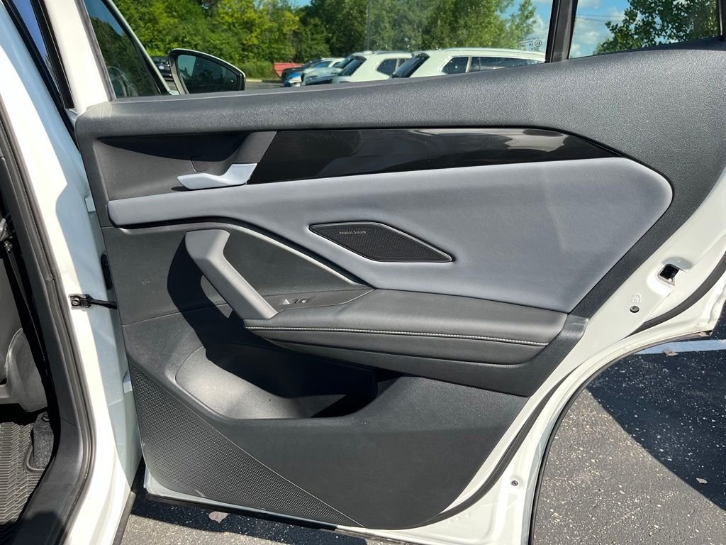 2025 Volkswagen Tiguan SEL R-LINE - Photo 24