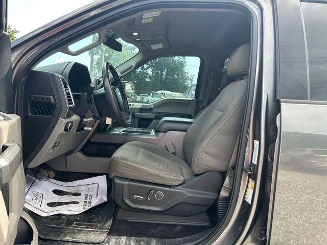 Used 2015 Magnetic Metallic Ford XLT image 9