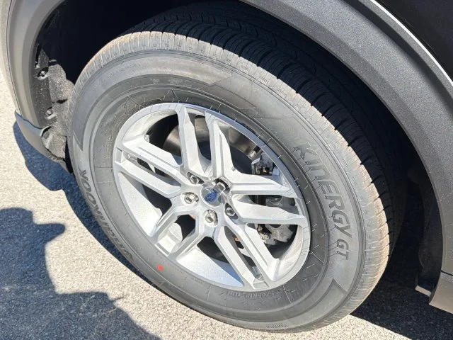New 2027 Black Ford Active image 7