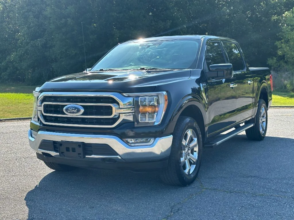 Used 2023 Black Ford XLT image 1
