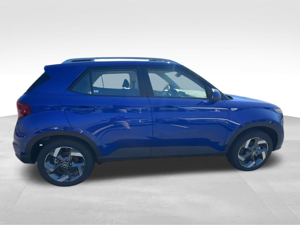 2026 Hyundai Venue SEL - Photo 9
