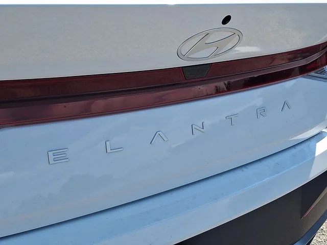 New 2026 White Hyundai SE image 17