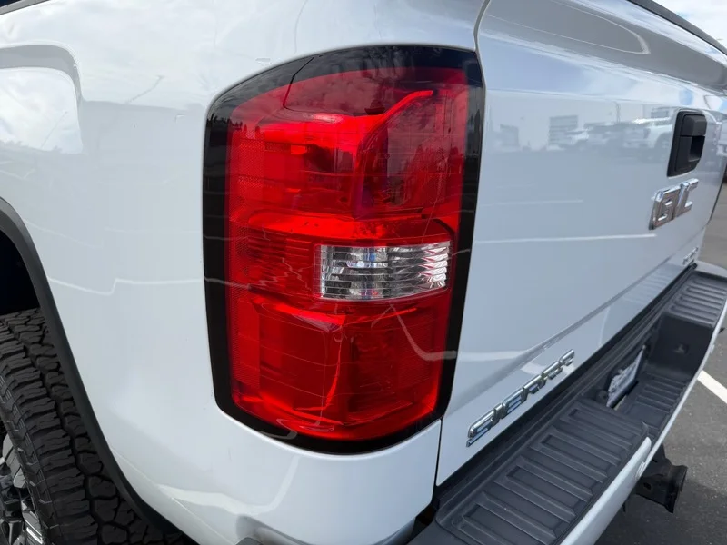 Used 2016 SUMMIT WHITE GMC Denali image 26