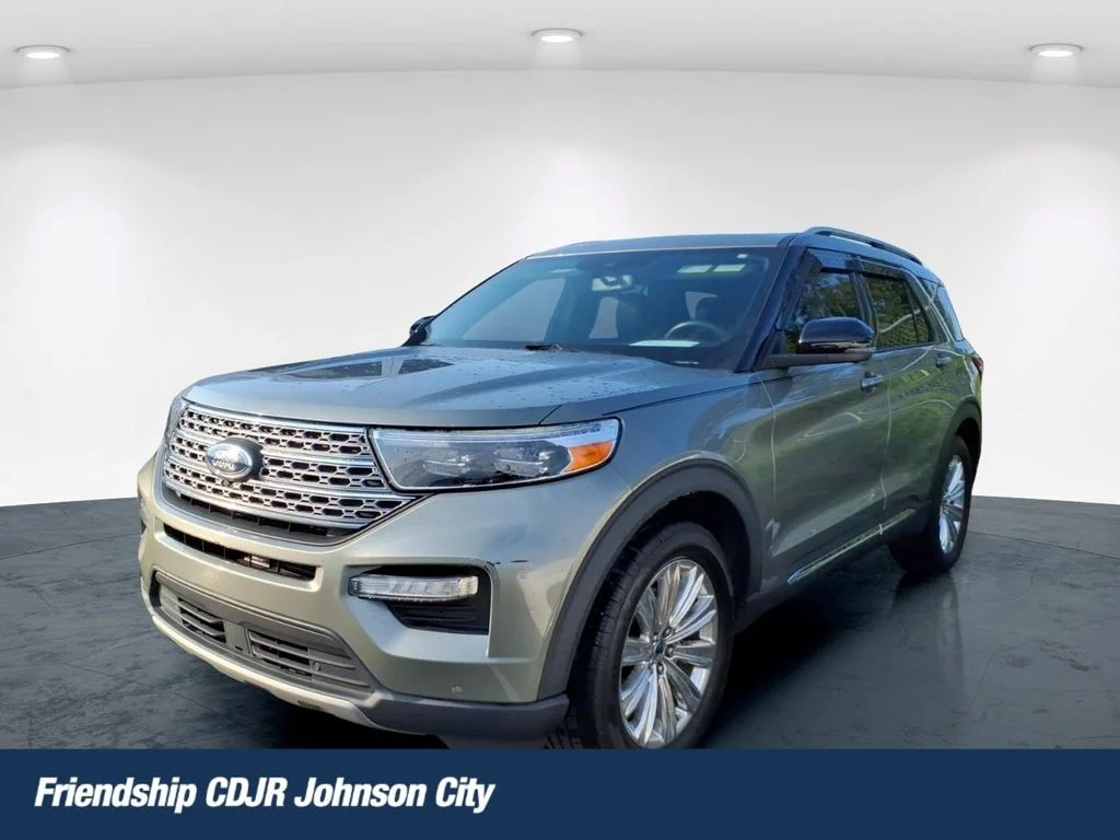 Used 2020 Green Ford Limited image 1