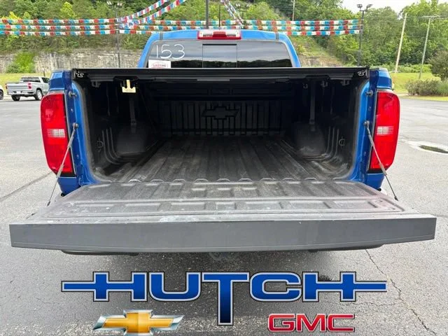 Used 2020 KINETIC BLUE METALLIC Chevrolet 4WD Z71 image 16