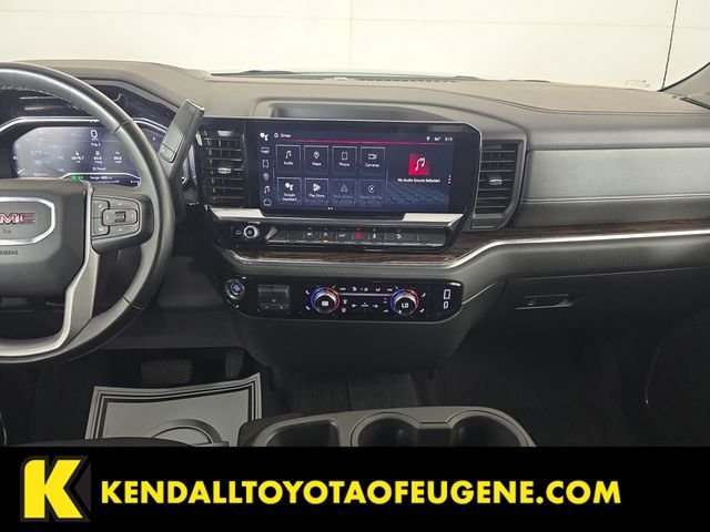 Used 2024 White GMC Elevation image 16