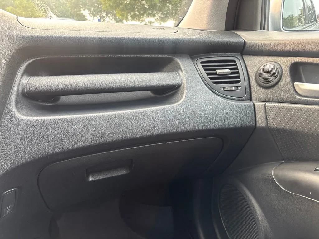 Used 2010 Silver Kia EX image 20