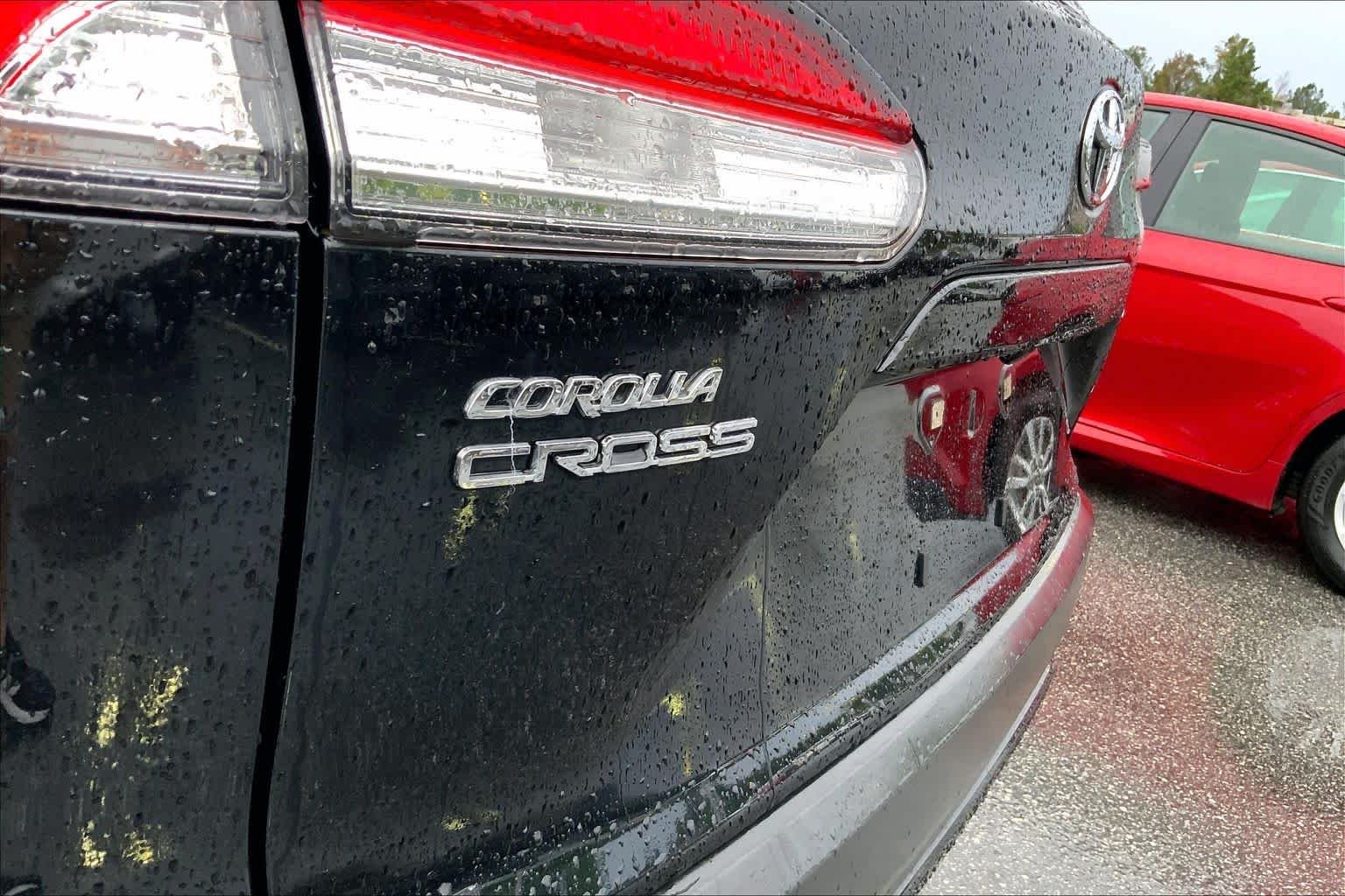 Used 2022 Jet Black Toyota LE image 30