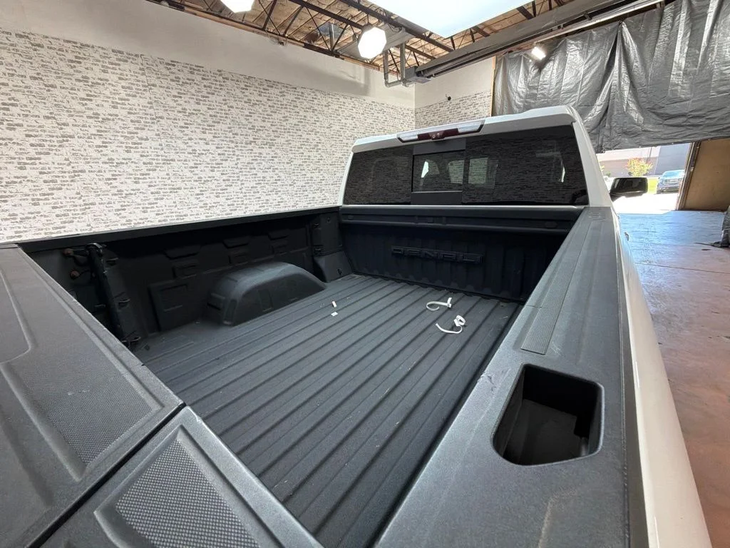 Used 2020 White Frost Tricoat GMC Denali image 14