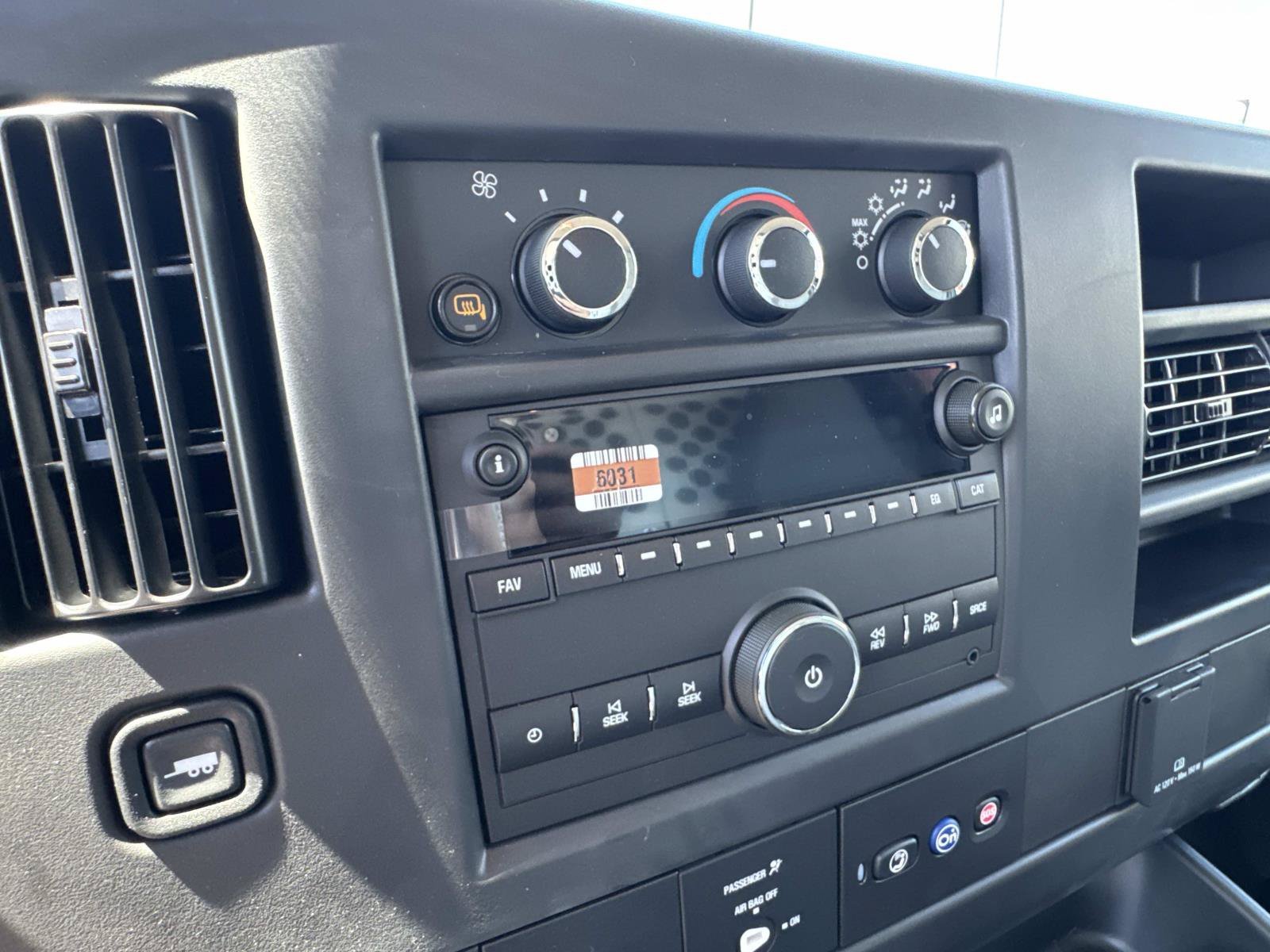 2025 GMC Savana Cargo Work Van - Photo 12