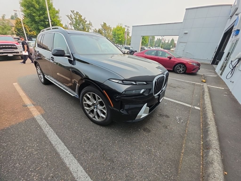 2025 BMW X7