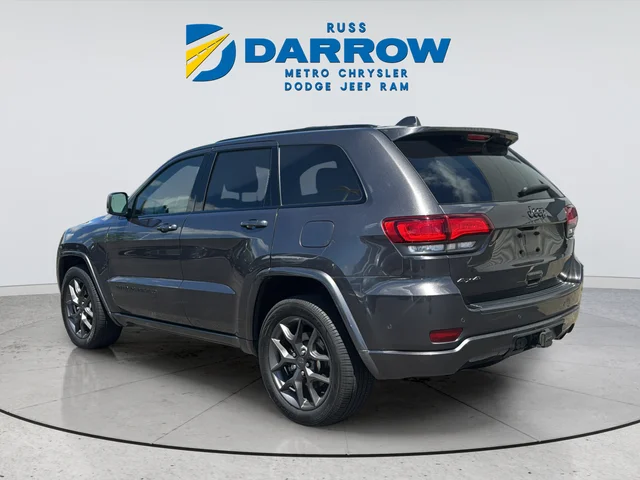 Used 2021 Gray Jeep Limited image 3