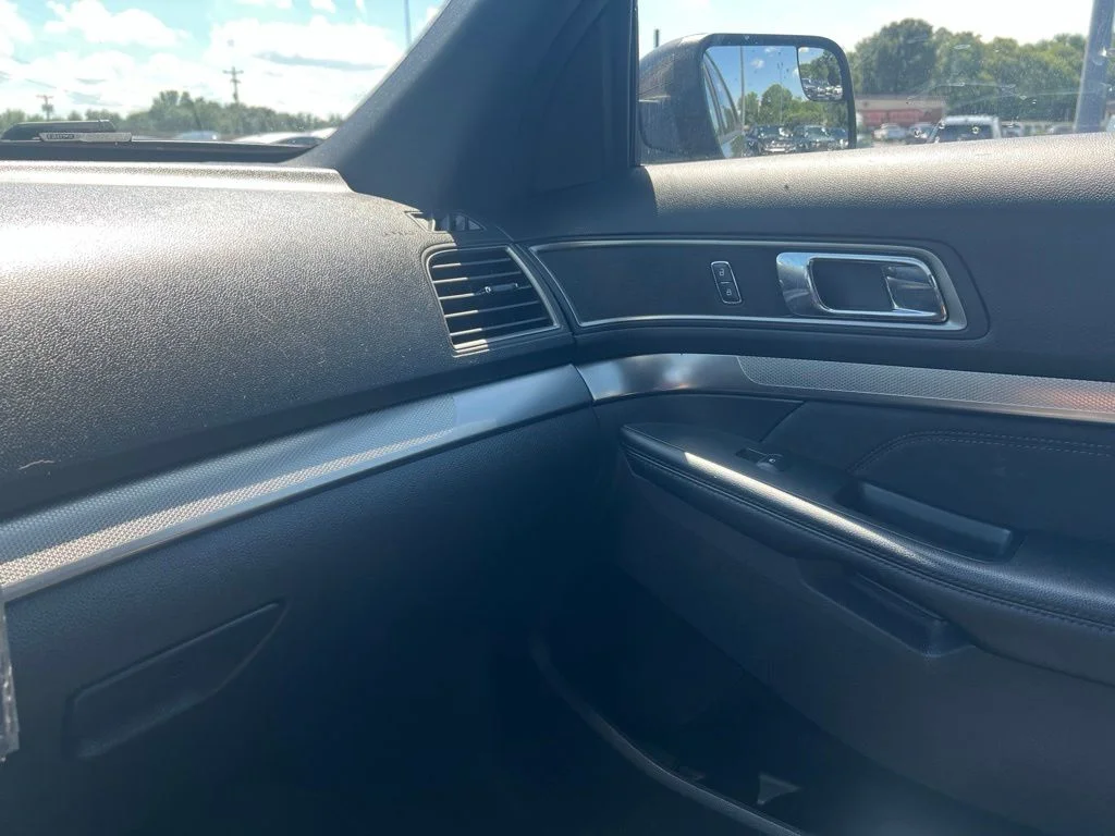Used 2018 Magnetic Ford XLT image 15