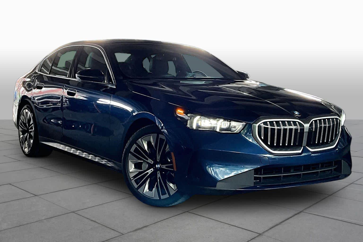 Used 2025 Phytonic Blue Metallic BMW 530i image 2