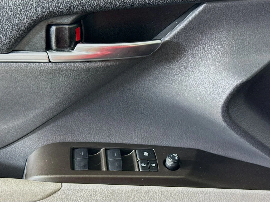 Certified Used 2023 Ice Cap Toyota SE image 17