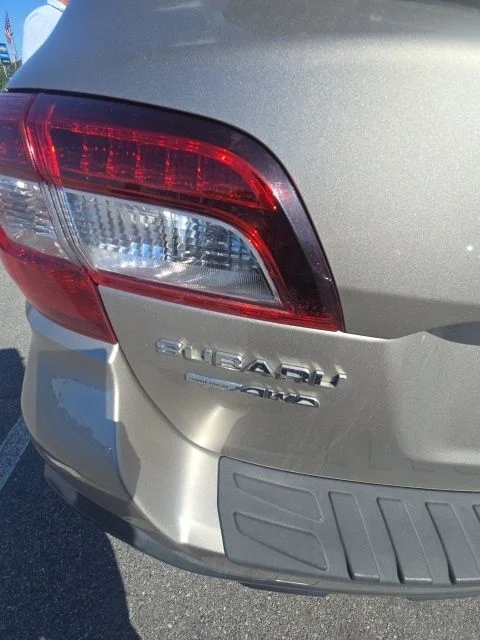 Used 2018 Gray Subaru 2.5i image 5