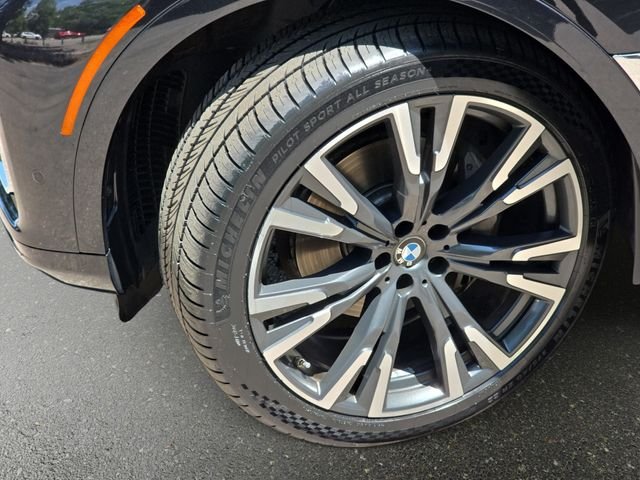 Used 2021 Black BMW xDrive40i image 36