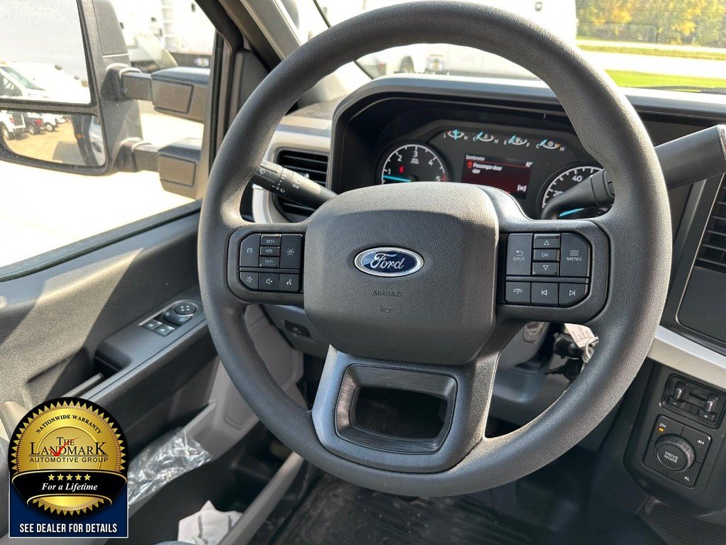 Used 2023 Oxford White Ford XL 4WD Reg Cab 169" WB 84" CA image 9