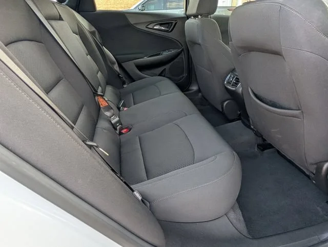 Used 2024 Summit White Chevrolet 1LT image 19