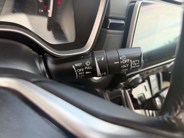 Used 2018 White Honda EX-L image 14