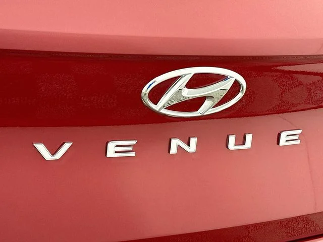 Certified Pre-Owned 2025 Hyundai Venue Limited