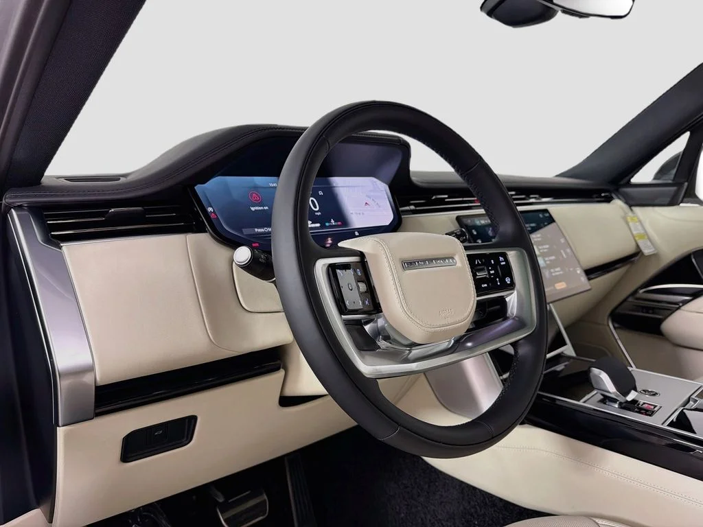 New 2026 Eiger Grey Land Rover SE image 9