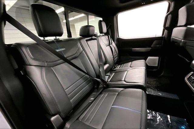 Used 2025 Space White Metallic Ford Platinum image 27