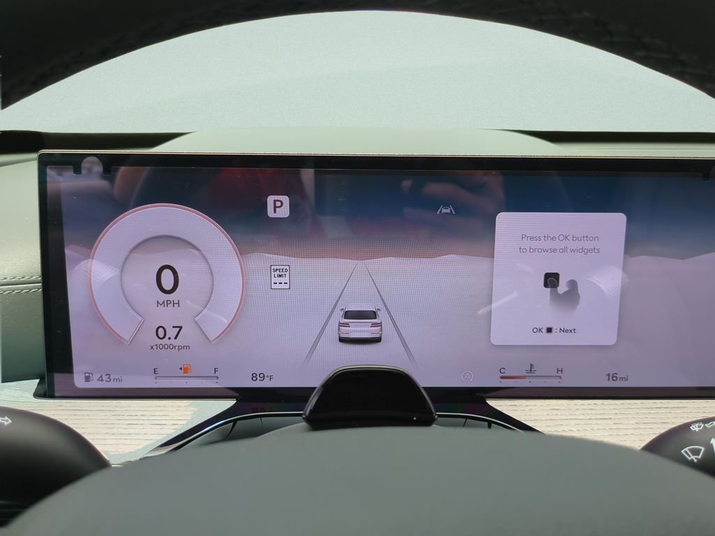 New 2026 White Genesis 2.5T SELECT image 23