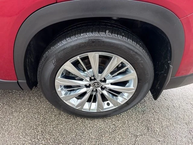 Used 2024 Red Toyota Platinum image 35
