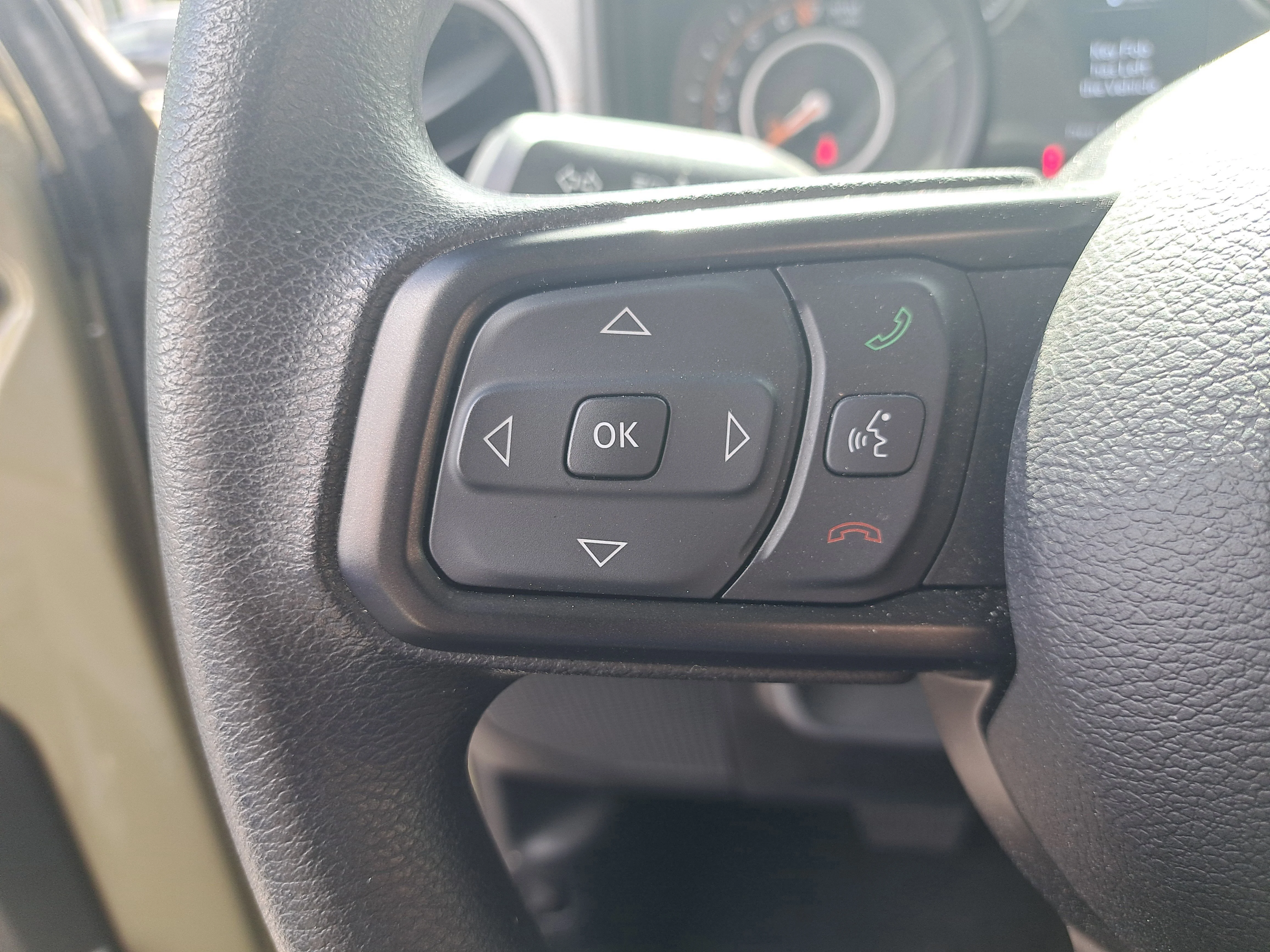 Used 2025 41 Jeep Sport image 35