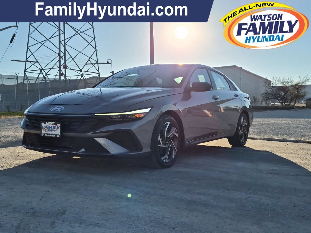 Certified Used 2025  Hyundai SEL Sport image 8