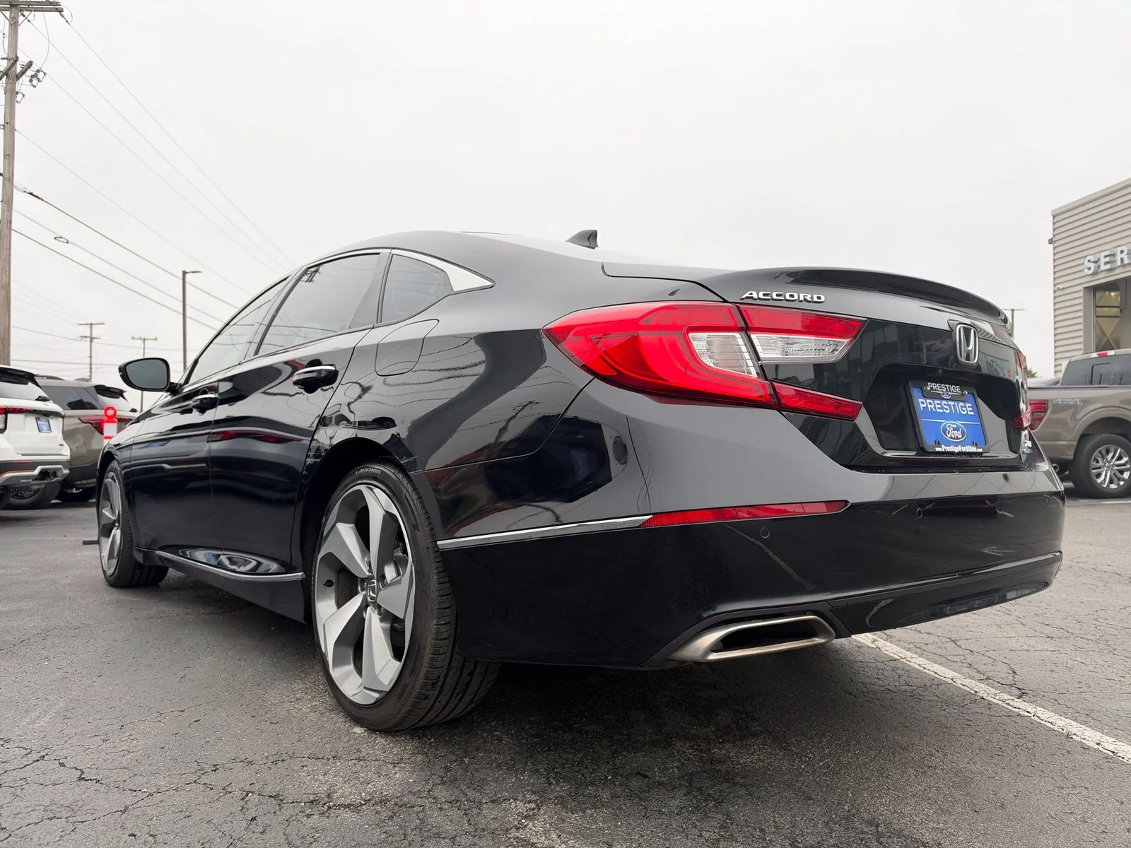 Used 2020 Black Honda Touring 2.0T image 3