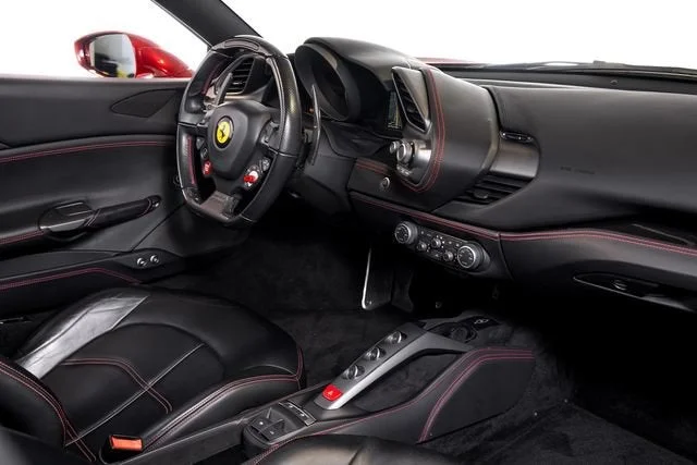 Certified Used 2018 Rosso Fiorano Ferrari  image 50