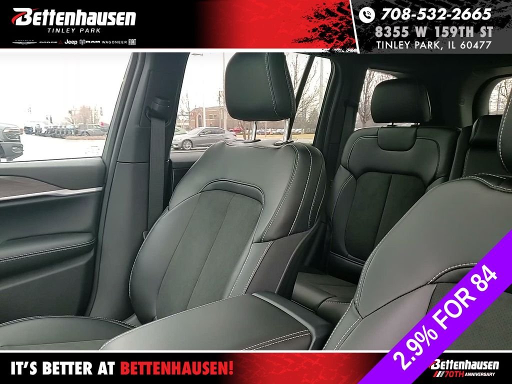 New 2026 Baltic Gray Metallic Clear-Coat Exterior Paint Jeep Altitude image 23