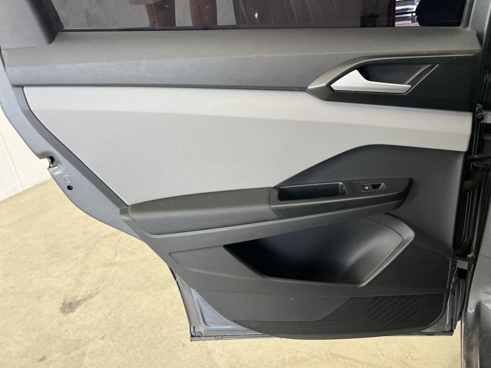 2022 Volkswagen Taos SE - Photo 24