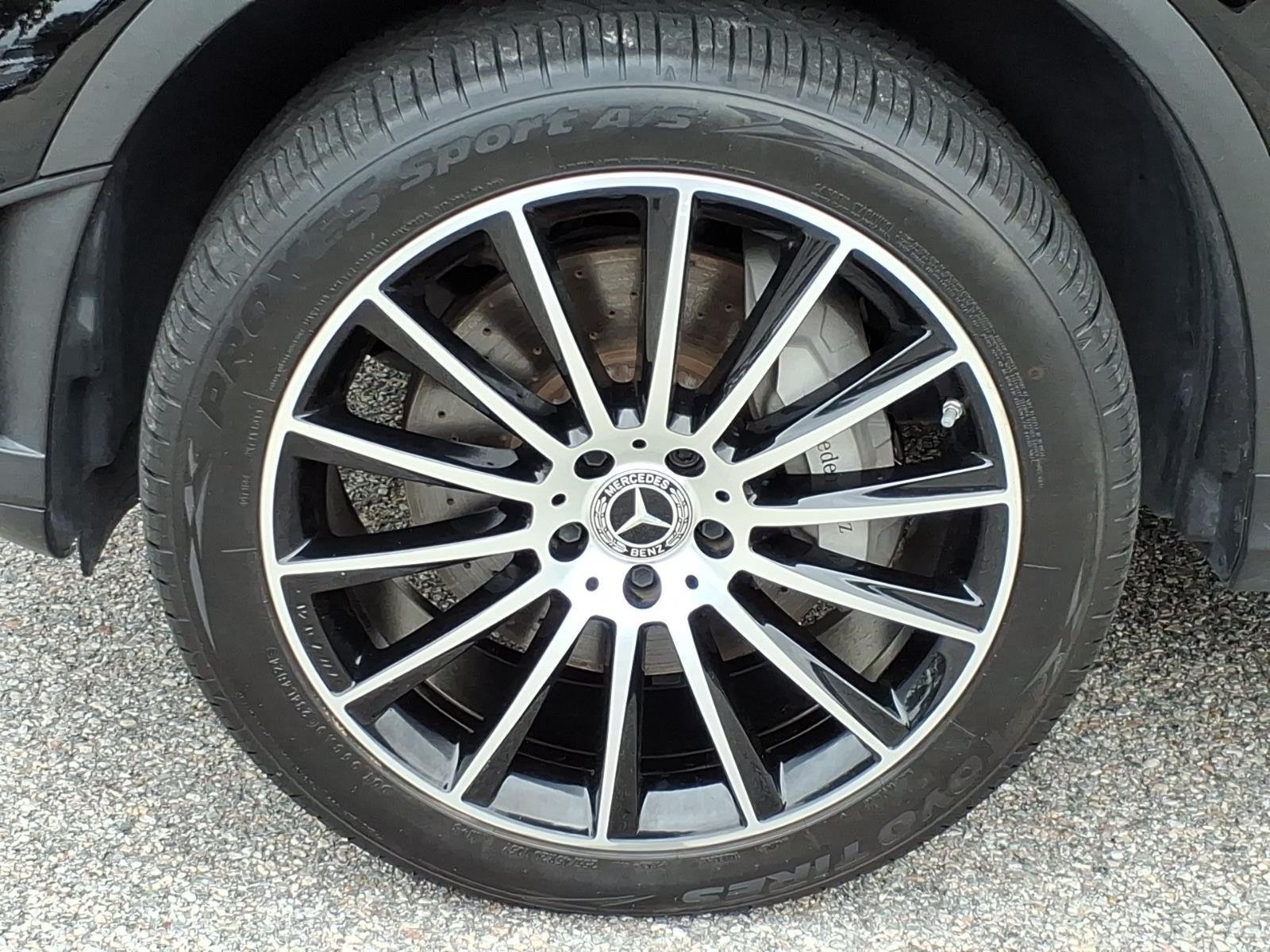 Used 2023 Black Mercedes-Benz GLC 300 image 4