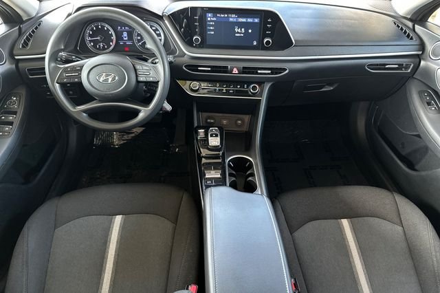 Used 2021 Gray Hyundai SE image 12