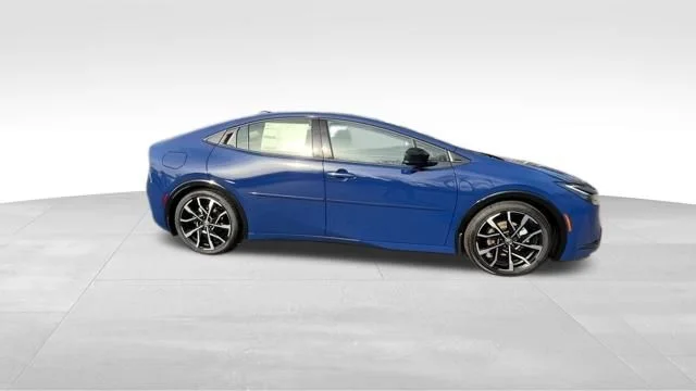 2026 Toyota Prius Plug-in Hybrid XSE Premium - Photo 8