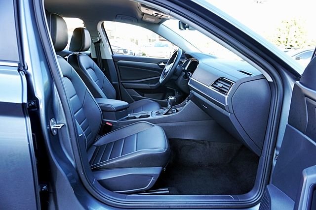 Used 2024 Gray Volkswagen 1.5T SE image 10