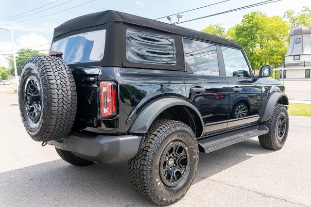 New 2026 Shadow Black Ford Outer Banks® image 5