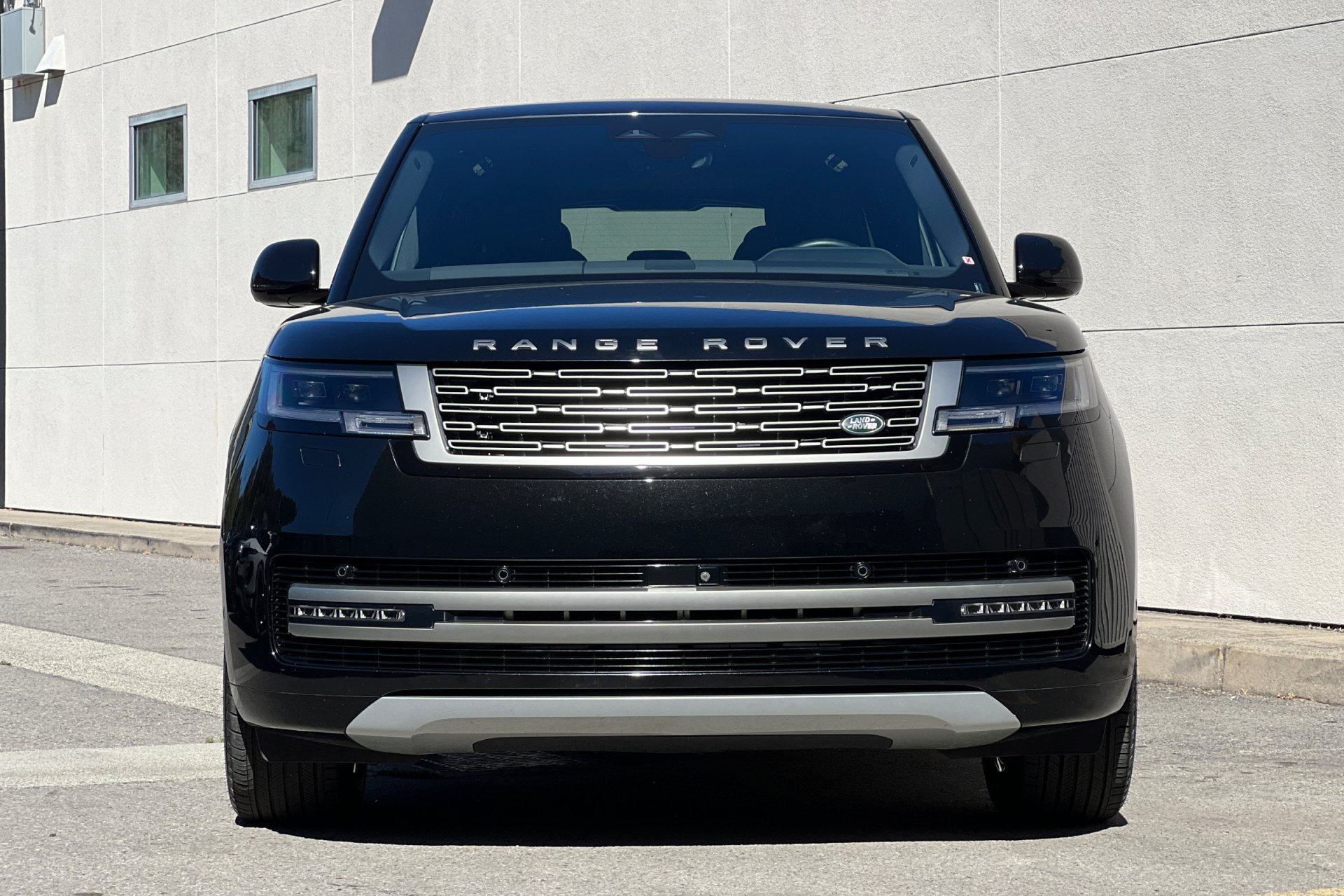 Certified Used 2024 Santorini Black Metallic Land Rover SE image 10
