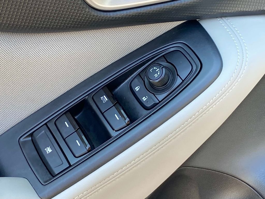 Used 2024 Gray Subaru Base image 28