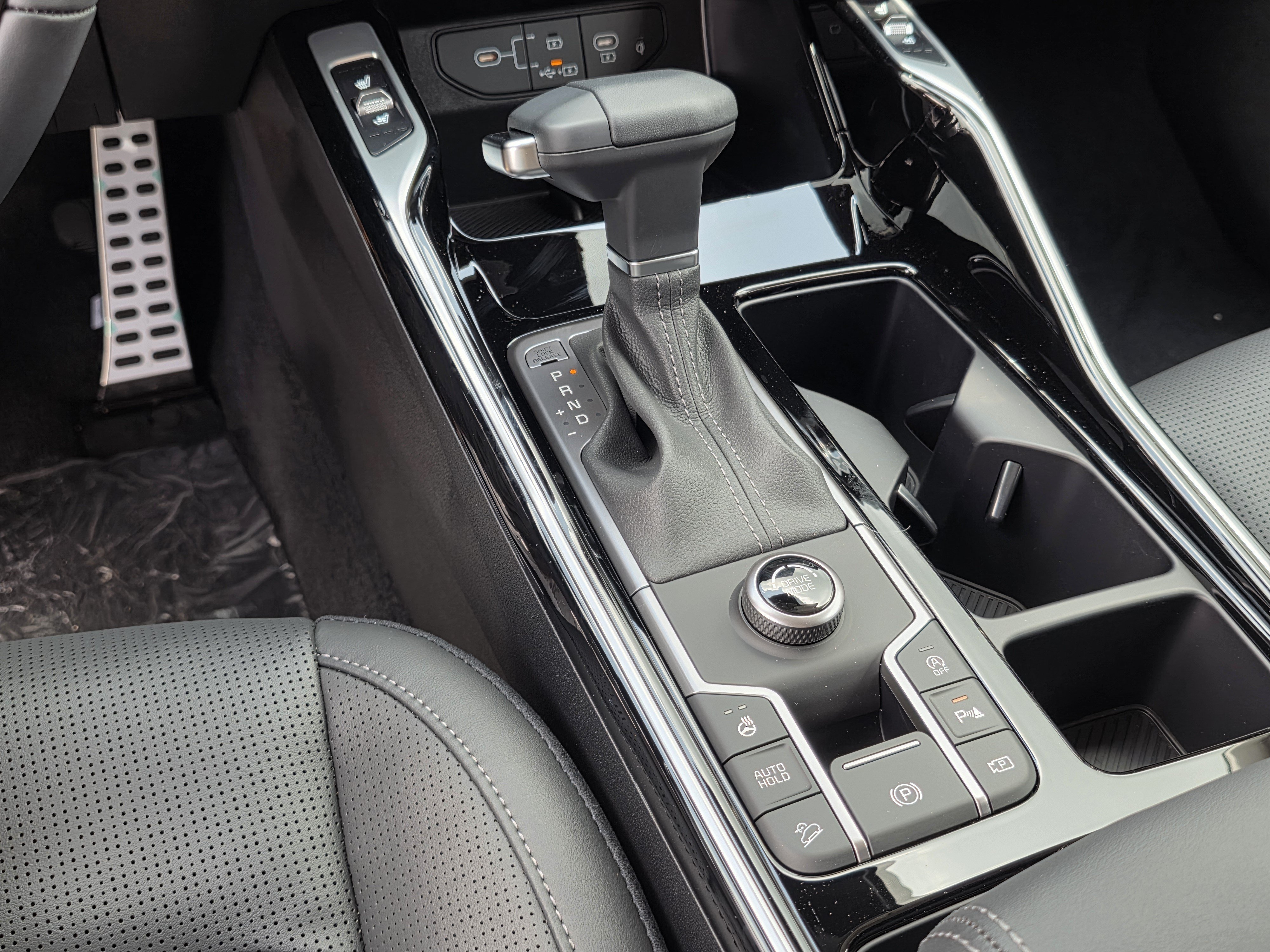 New 2026 Glacial White Pearl Kia SX image 20