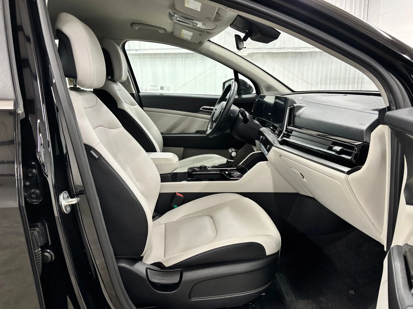 Used 2024 Black Kia EX image 22